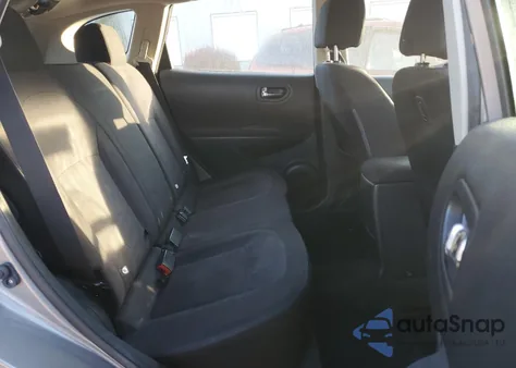 2015 Nissan Rogue Select S z USA, uszkodzony, nr VIN JN8AS5MT8FW158399